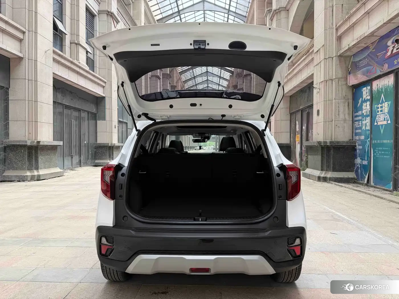 Kia Seltos 2024 Белый из Китая, фото 4