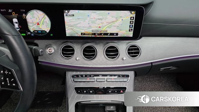 Mercedes-Benz E-Class W213 2021 Серебристо-серый из Кореи, фото 4