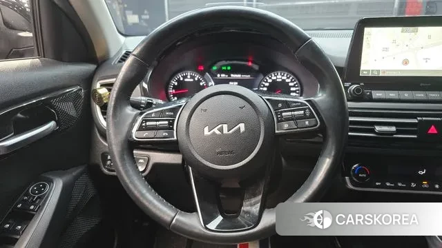 Kia Seltos 2022 Черный из Кореи, фото 4