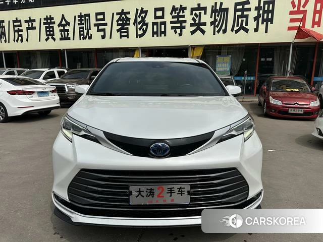 Toyota Saina 2022 Белый из Китая, фото 4