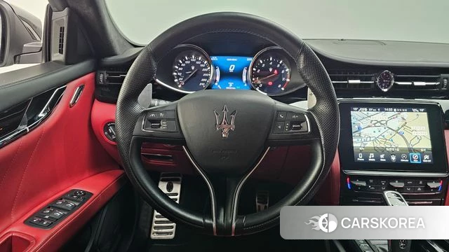 Maserati Quattroporte 2020 Черный из Кореи, фото 4