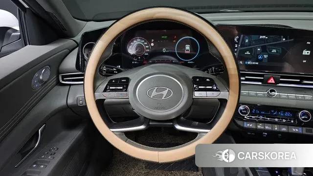 Hyundai The New Avante (CN7) 2023 Белый из Кореи, фото 4