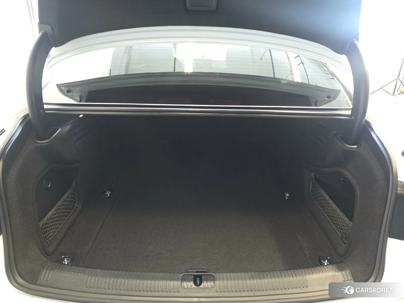 Audi A4L 2025 Белый из Китая, фото 4