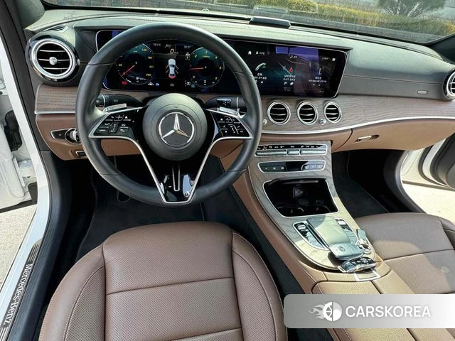 Mercedes-Benz E-Class W213 2022 Белый из Кореи, фото 4