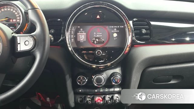 Mini Cooper 2023 Черный из Кореи, фото 4