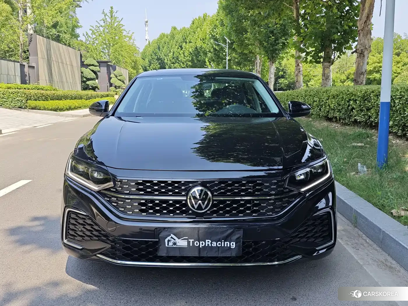 Volkswagen Passat 2026 Черный из Китая, фото 4