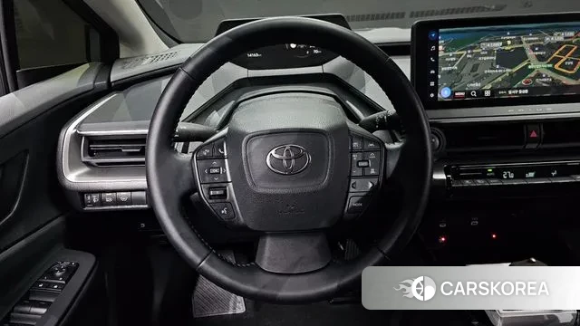 Toyota Prius 5th Generation 2023 Светло-серебряный цвет из Кореи, фото 4