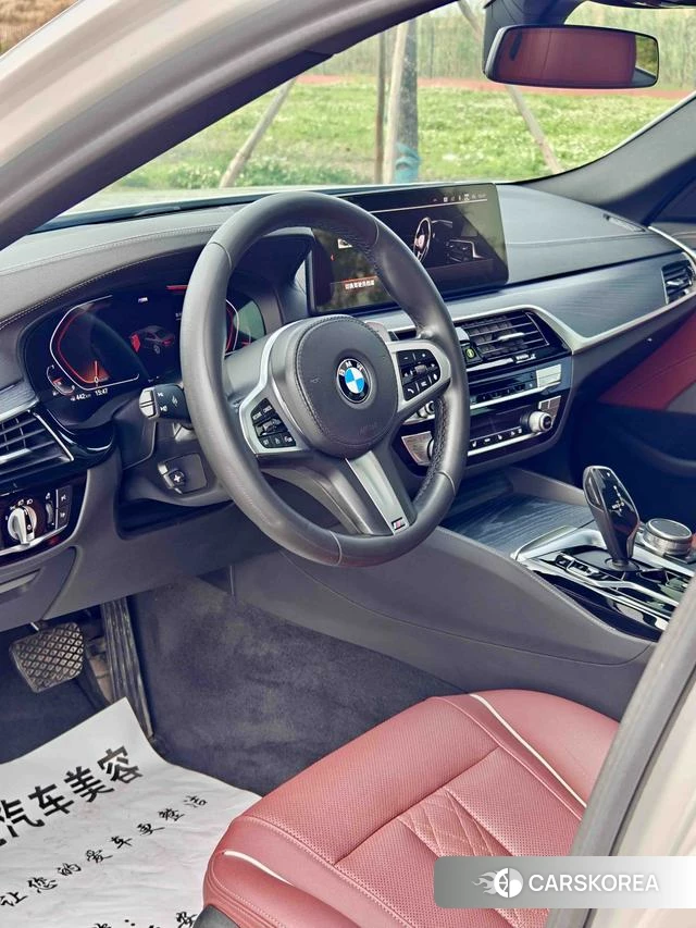 BMW 5 series 2021 Белый из Китая, фото 4