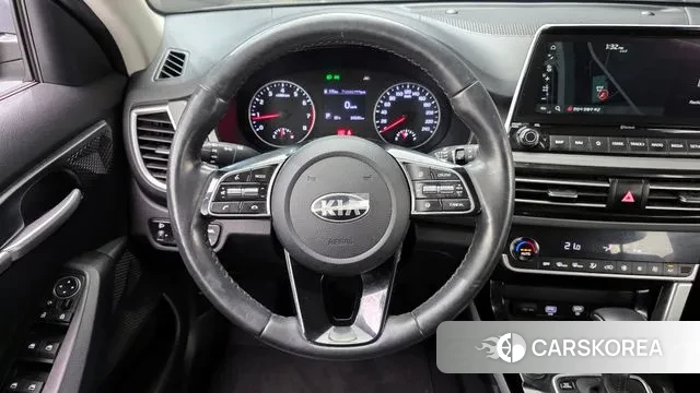 Kia Seltos 2021 Серый из Кореи, фото 4