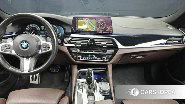 BMW 5 Series (G30) 2018 Белый из Кореи, фото 4