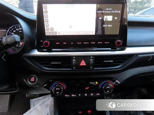 Kia The New K3 2nd generation 2021 Белый из Кореи, фото 4