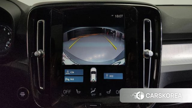 Volvo XC40 2021 Белый из Кореи, фото 4