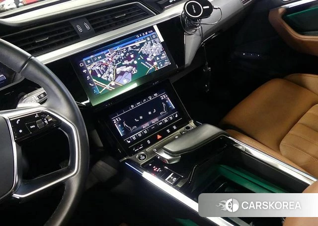 Audi e-Tron 2022 Белый из Кореи, фото 4