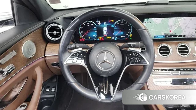 Mercedes-Benz E-Class W213 2021 Белый из Кореи, фото 4