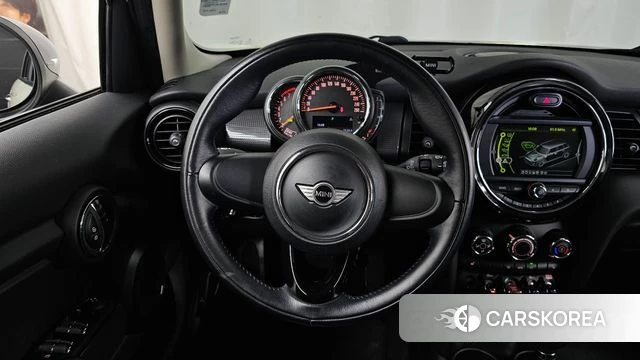 Mini Cooper 2018 Жемчужный цвет из Кореи, фото 4