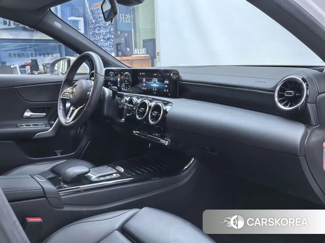 Mercedes-Benz Class A 2021 Белый из Китая, фото 4