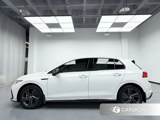 Volkswagen Golf 2024 Белый из Китая, фото 4