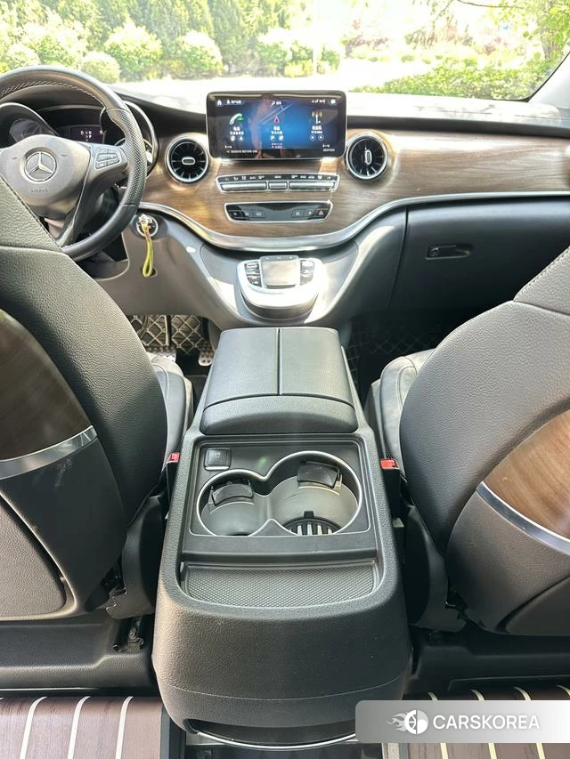 Mercedes-Benz V-class 2022 Черный из Китая, фото 4