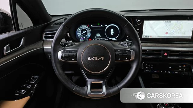 Kia K5 3rd generation 2023 Черный из Кореи, фото 4