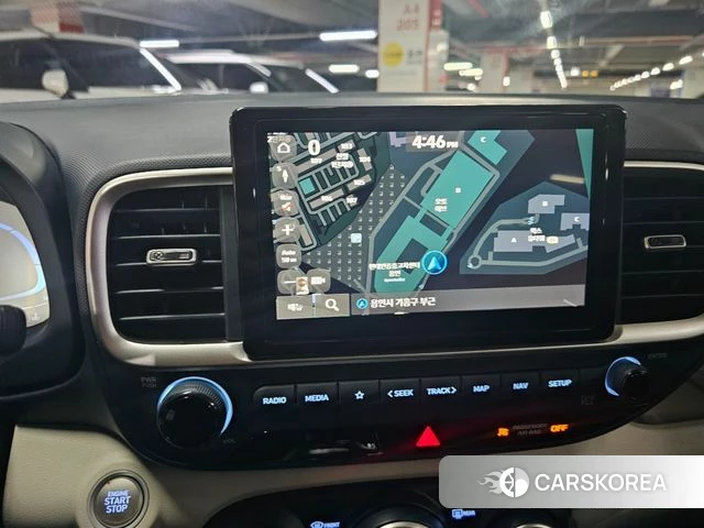Hyundai Venue 2024 Серебристо-серый из Кореи, фото 4