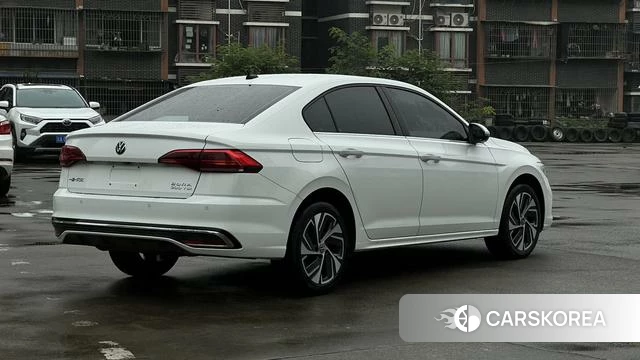 Volkswagen Bora 2024 Белый из Китая, фото 4