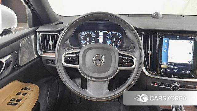 Volvo S60 3rd generation 2021 Белый из Кореи, фото 4