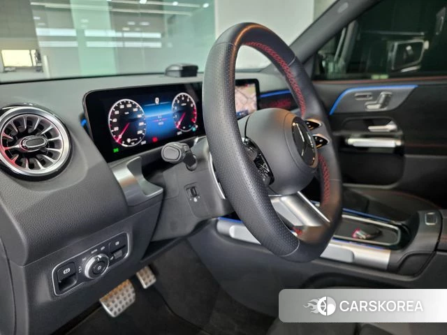 Mercedes-Benz GLB-Class X247 2025 Белый из Кореи, фото 4