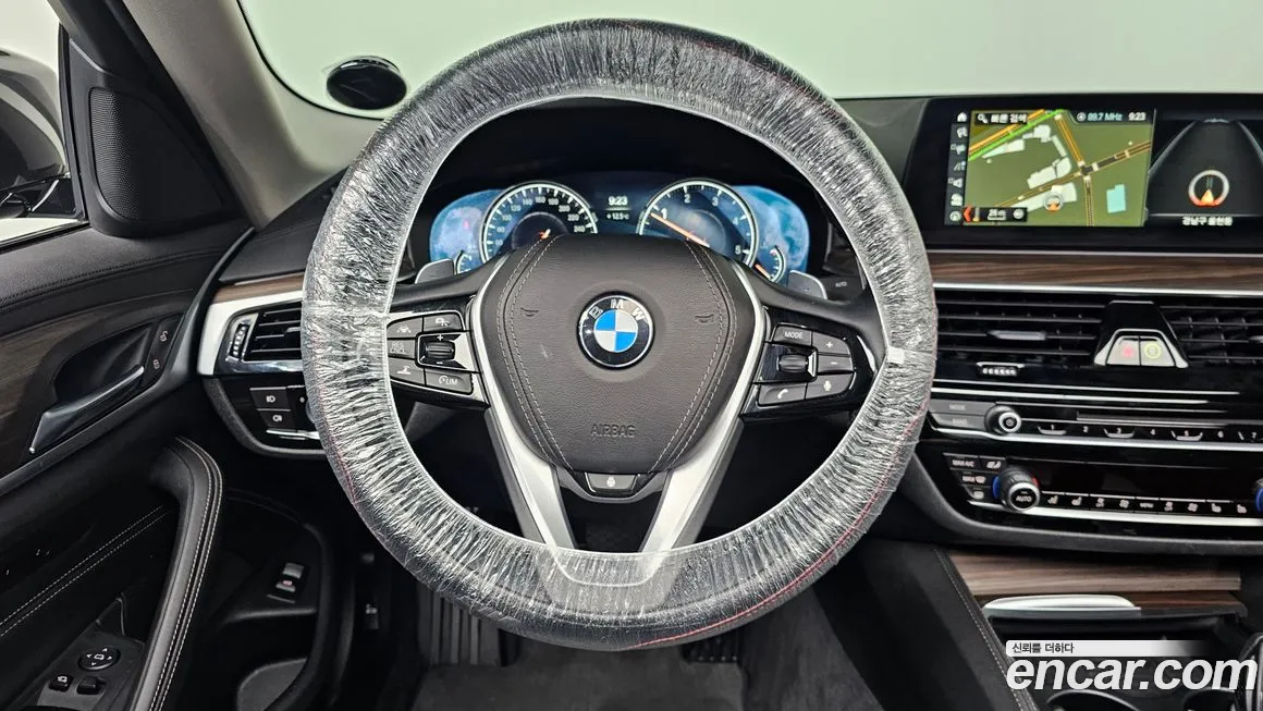 BMW 5 Series (G30) id 2055758 из Кореи 4