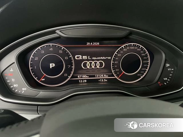 Audi Q5L 2019 Черный из Китая, фото 4