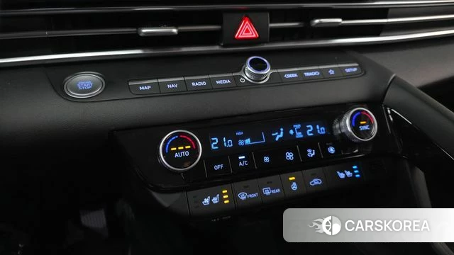 Hyundai Avante Hybrid (CN7) 2022 Белый из Кореи, фото 4