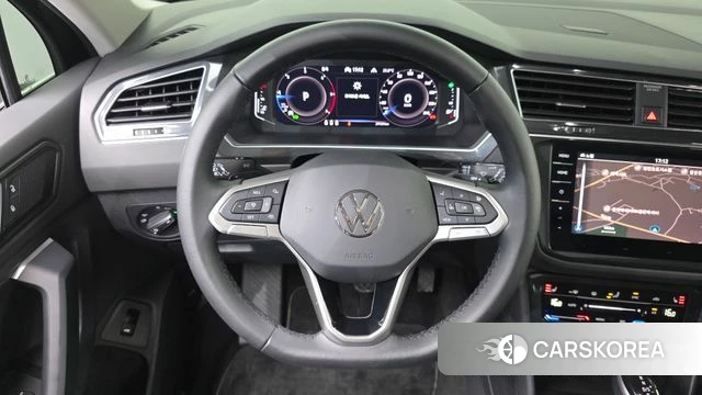 Volkswagen Tiguan second Generation 2023 Черный из Кореи, фото 4