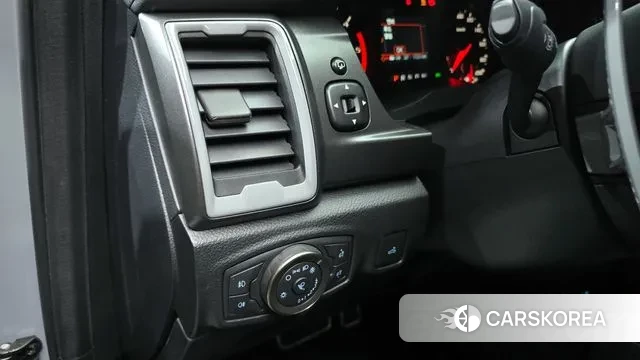 Ford Ranger 3rd Generation 2022 Серый из Кореи, фото 4