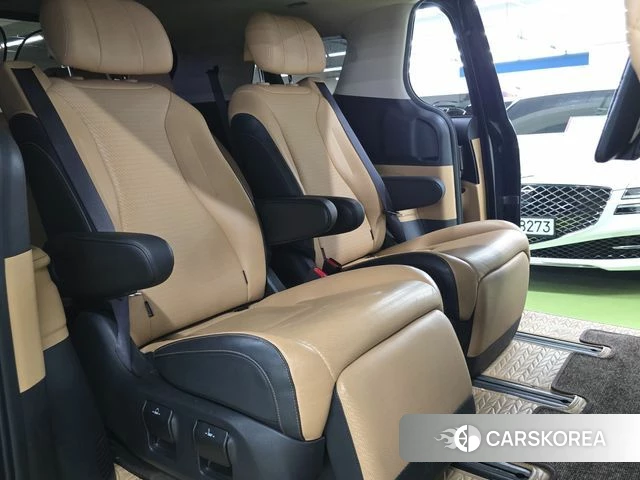 Kia Carnival 4th generation 2023 Черный из Кореи, фото 4