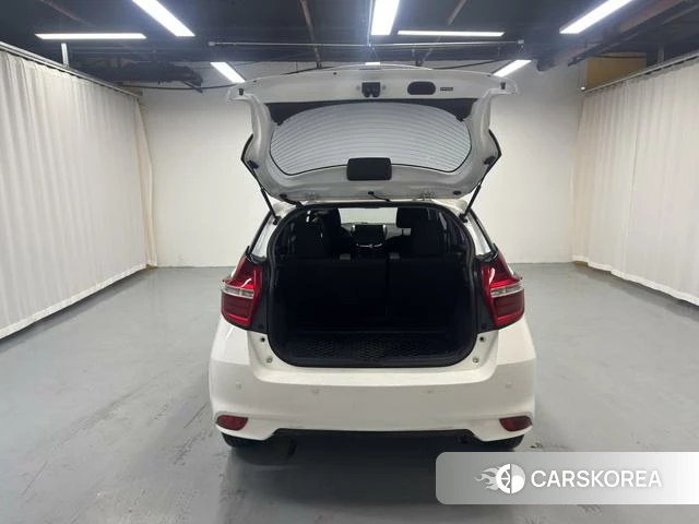 Toyota YARIS L Zhixuan 2021 Белый из Китая, фото 4