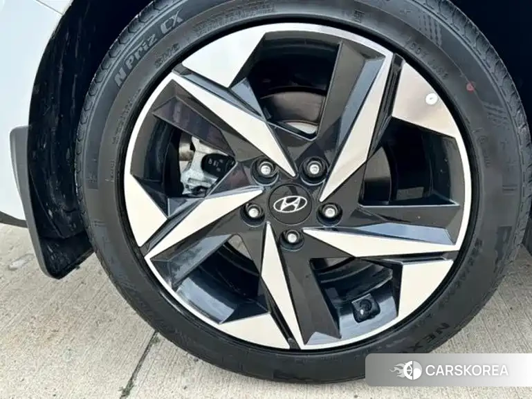 Hyundai Elantra 2023 Белый из Китая, фото 4