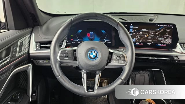 BMW iX1 (U11) 2023 Черный из Кореи, фото 4