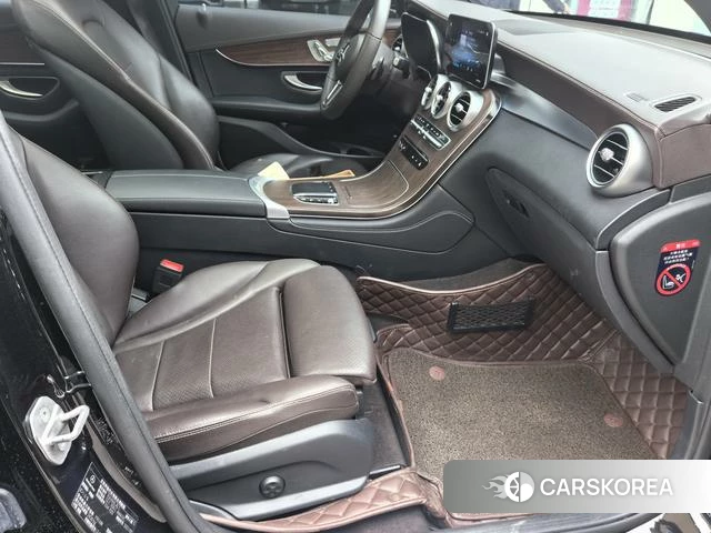 Mercedes-Benz GLC 2021 Черный из Китая, фото 4