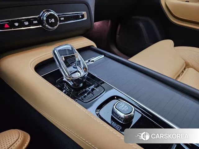 Volvo XC90 second Generation 2024 Черный из Кореи, фото 4