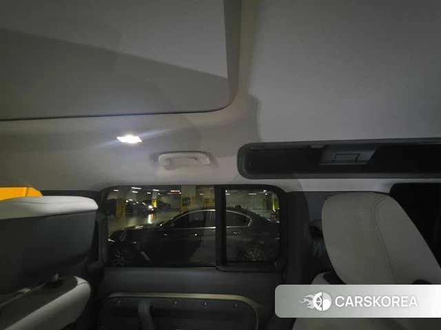 Land Rover Defender (L663) 2023 Цвет тростника из Кореи, фото 4