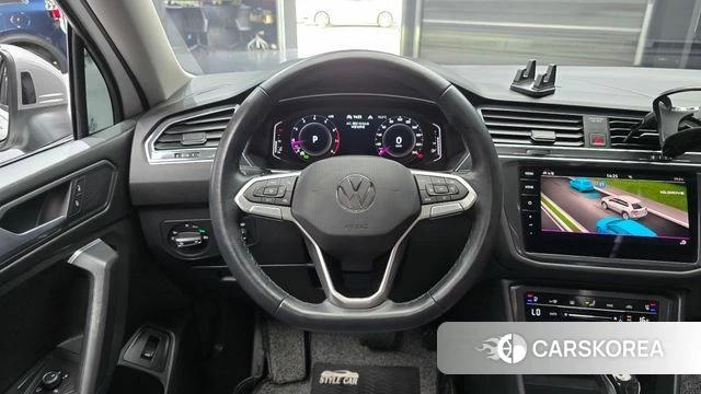 Volkswagen Tiguan Allspace 2022 Белый из Кореи, фото 4