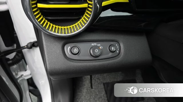 Chevrolet (GM Daewoo) Trax Crossover 2023 Белый из Кореи, фото 4