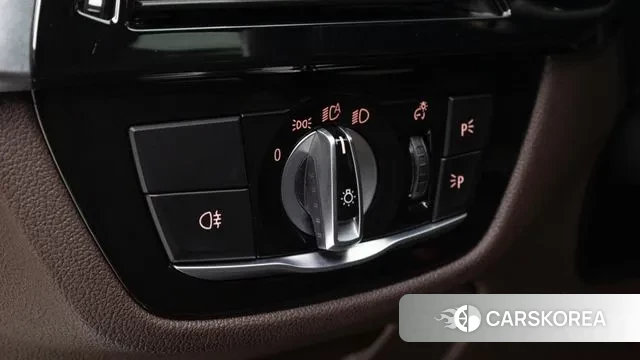 BMW 5 Series (G30) 2021 Черный из Кореи, фото 4