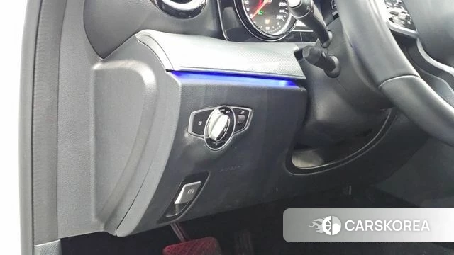 Mercedes-Benz E-Class W213 2019 Белый из Кореи, фото 4