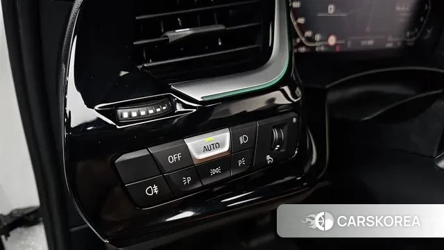 BMW Z4 (G29) 2023 Белый из Кореи, фото 4