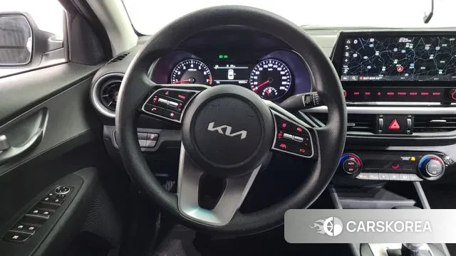Kia The New K3 2nd generation 2021 Белый из Кореи, фото 4
