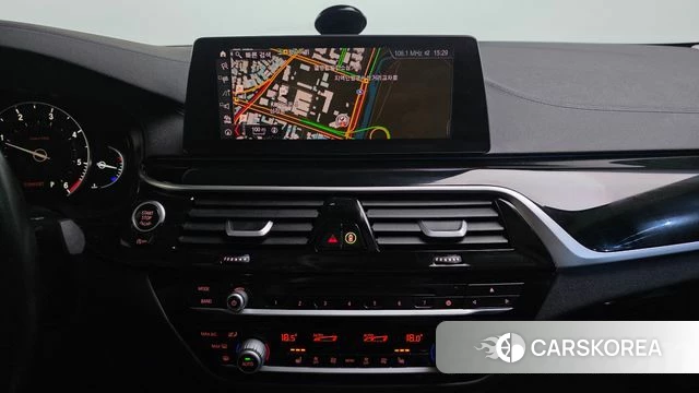 BMW 5 Series (G30) 2019 Белый из Кореи, фото 4