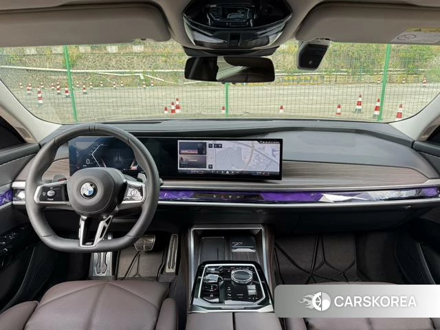 BMW 7 series 2024 Черный из Китая, фото 4