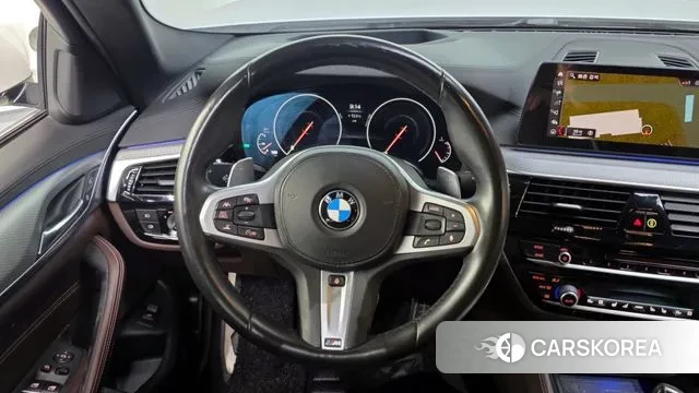 BMW 5 Series (G30) 2019 Белый из Кореи, фото 4