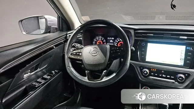 Ssangyong Beautiful Korando 2022 Серебристо-серый из Кореи, фото 4
