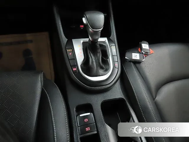 Kia The New K3 2nd generation 2021 Белый из Кореи, фото 4